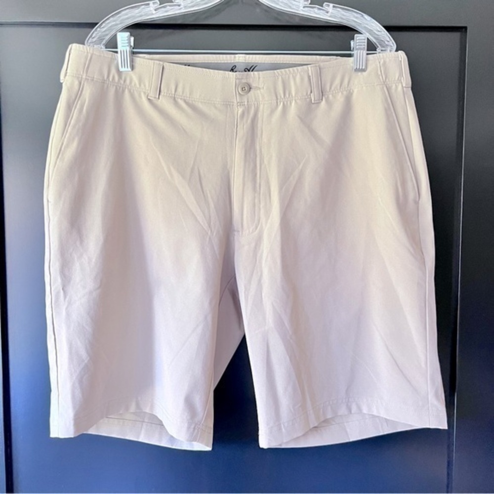 Ben Hogan men’s size 38 tan shorts